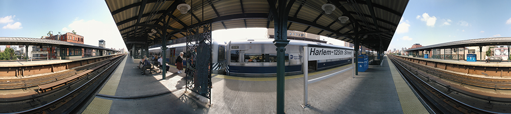Panoramic view of Harlem-125th Street  Station